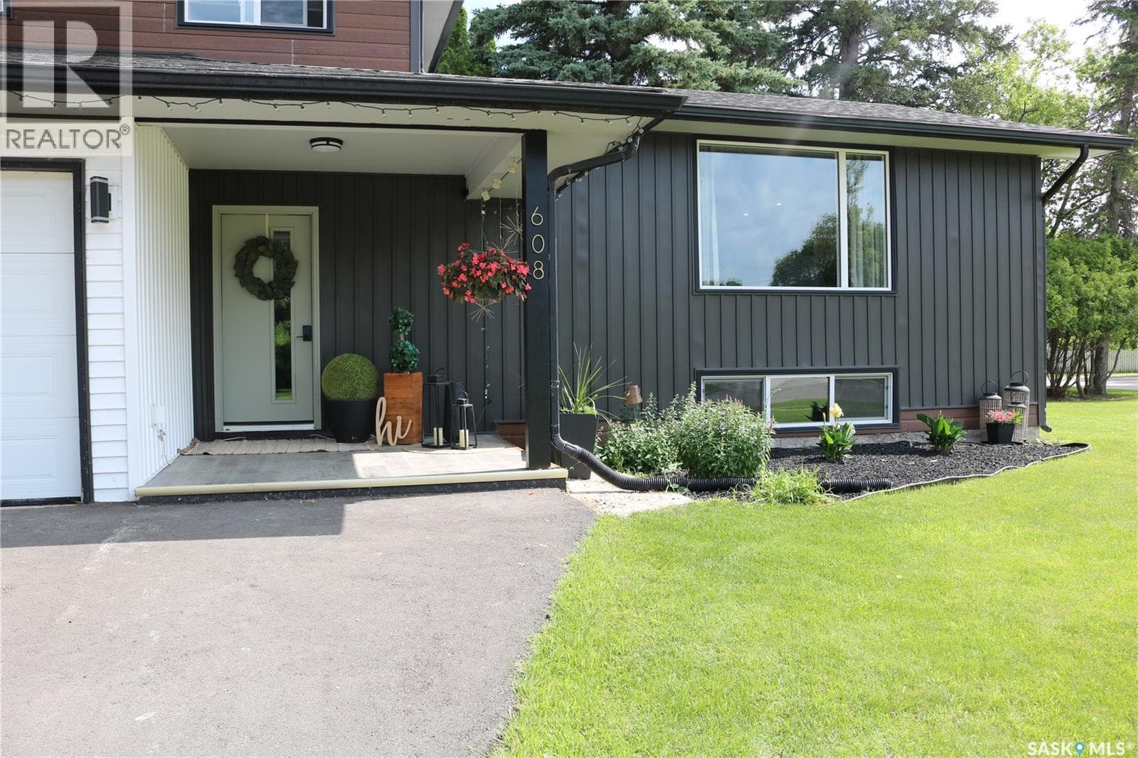 608 Windover AVENUE — photo 2