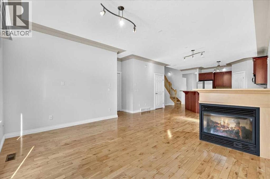 125 25 Avenue NW — photo 5