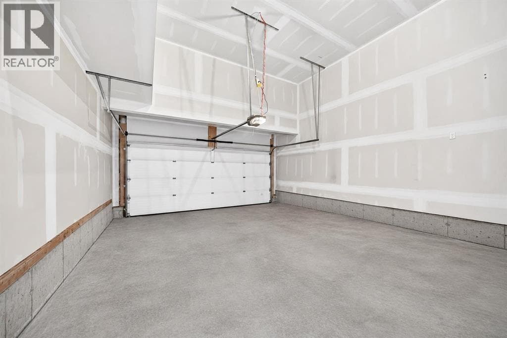 110 Crestbrook Way SW — photo 3