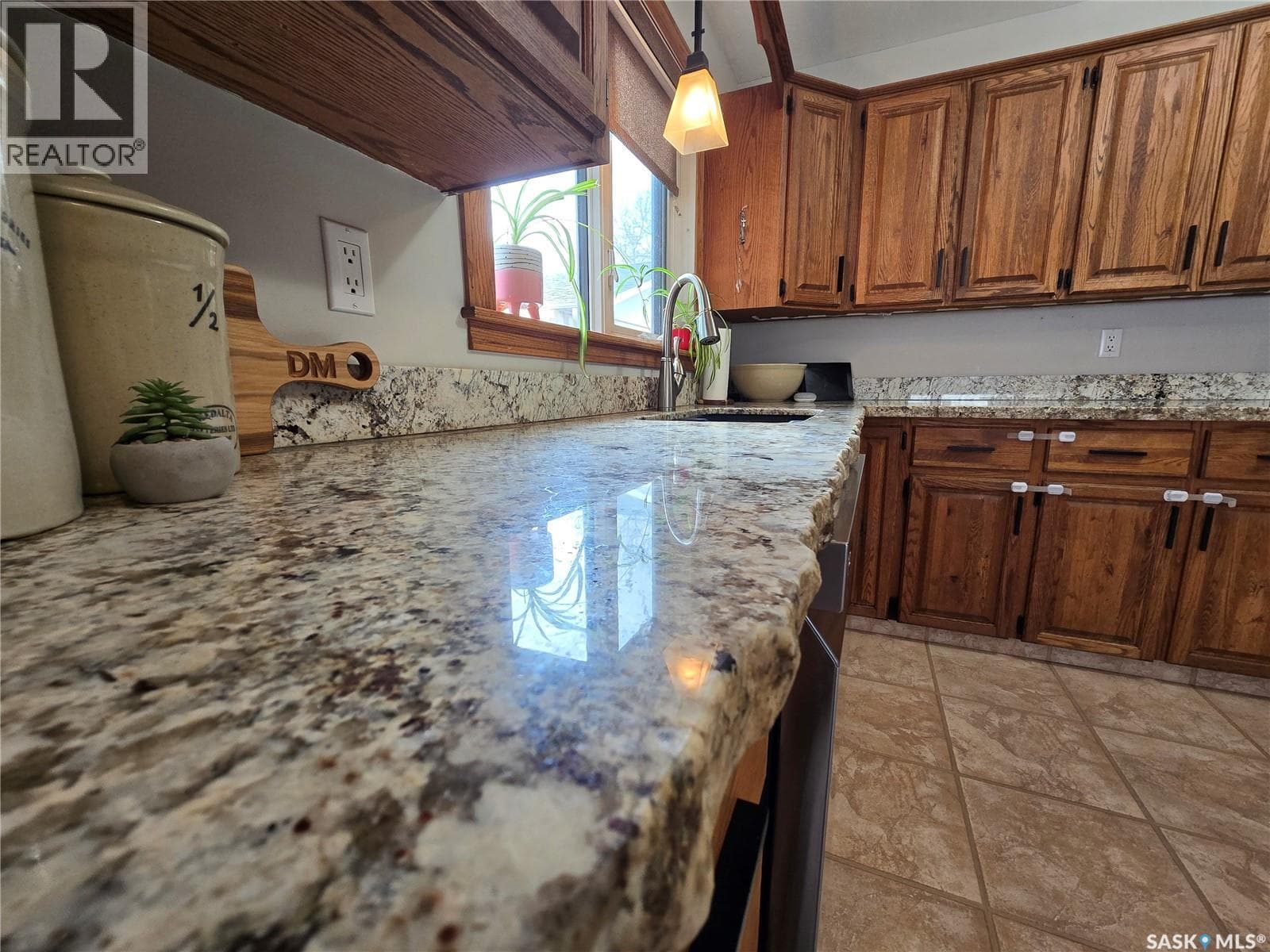 119 MONTGOMERY CRESCENT — photo 5
