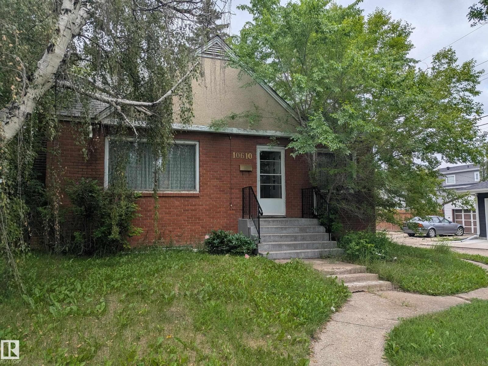 10610 60A AV NW