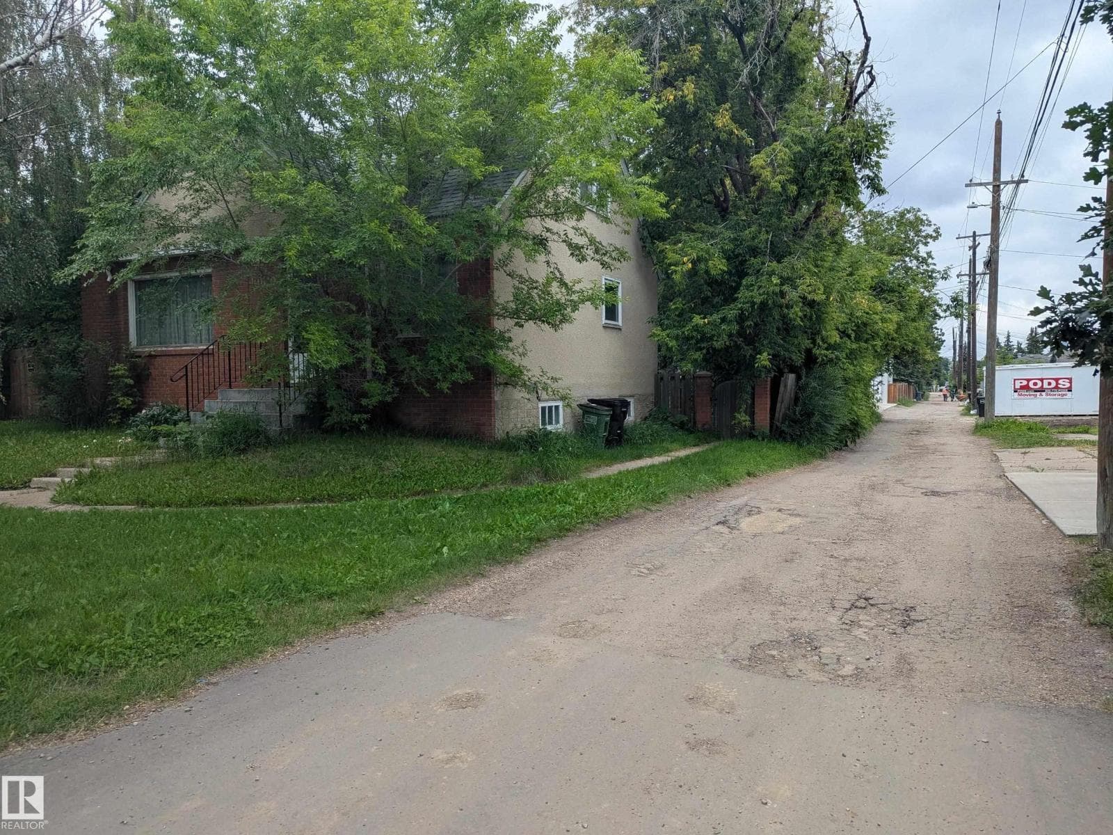 10610 60A AV NW — photo 2