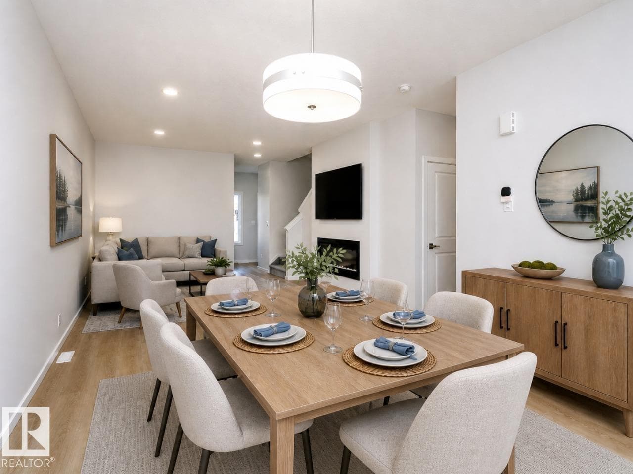 2744 7 AV SW — photo 3