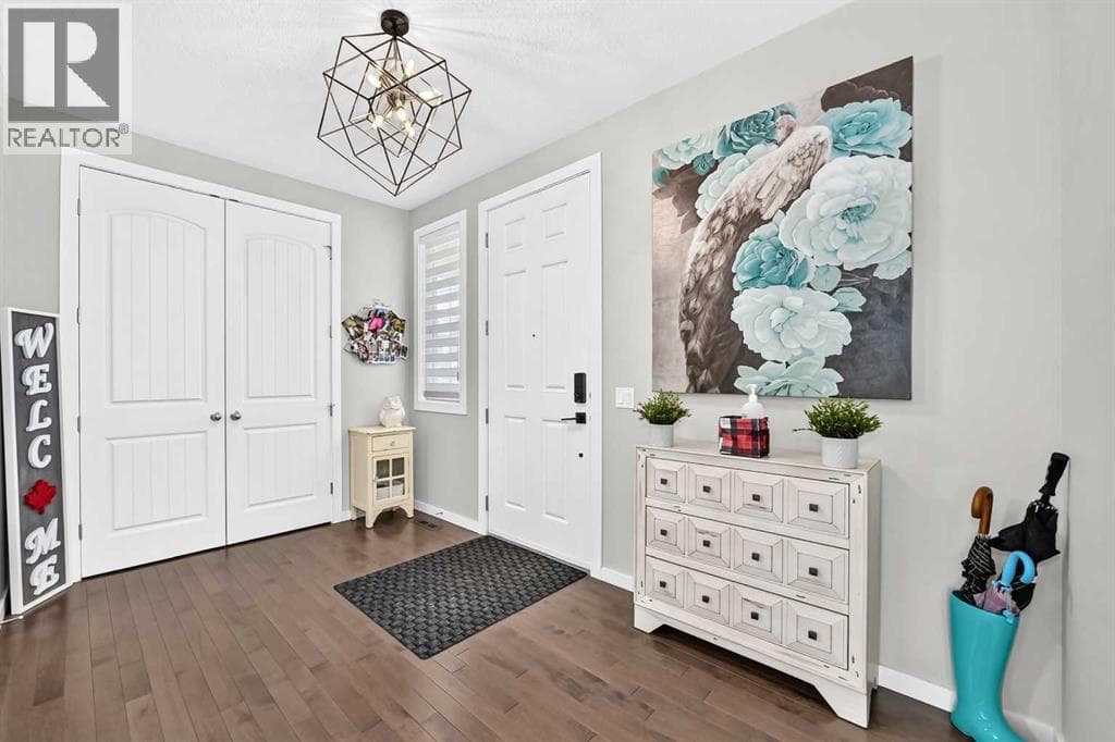 145 Kinniburgh Gardens — photo 3