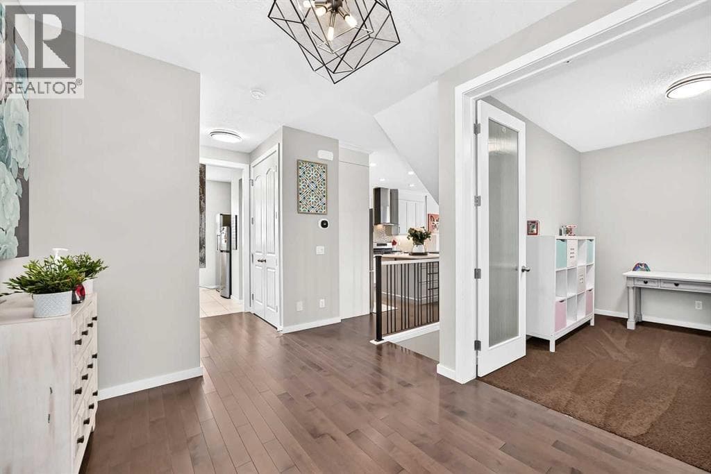 145 Kinniburgh Gardens — photo 4
