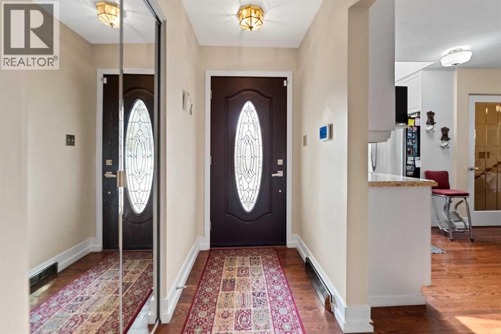 55 Kelvin Place SW — photo 4