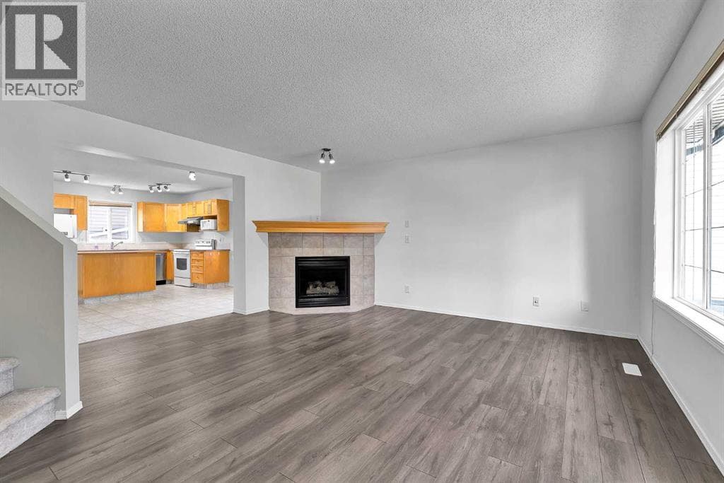 203 Covemeadow Crescent — photo 5