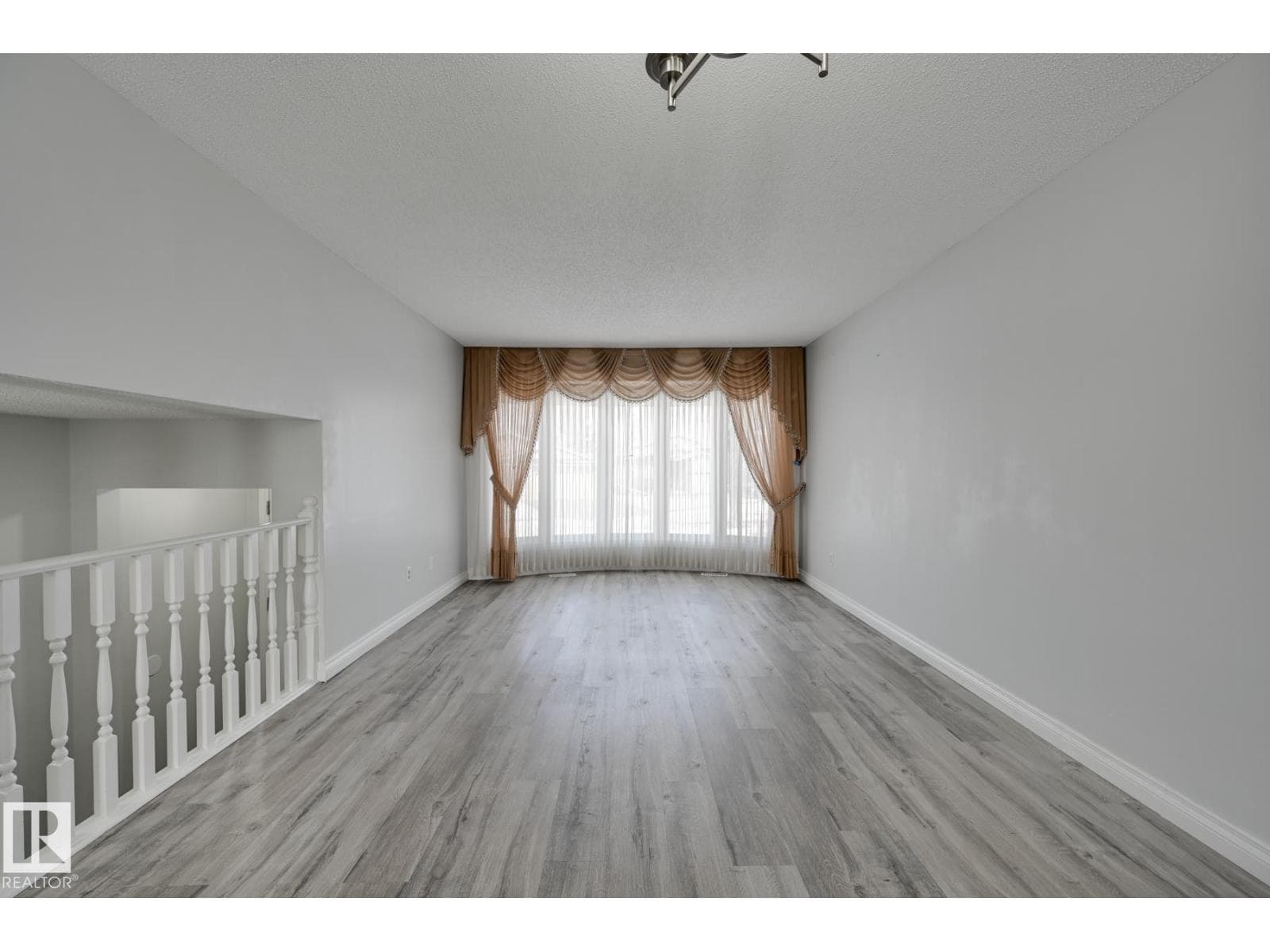 8507 152B AV NW — photo 4