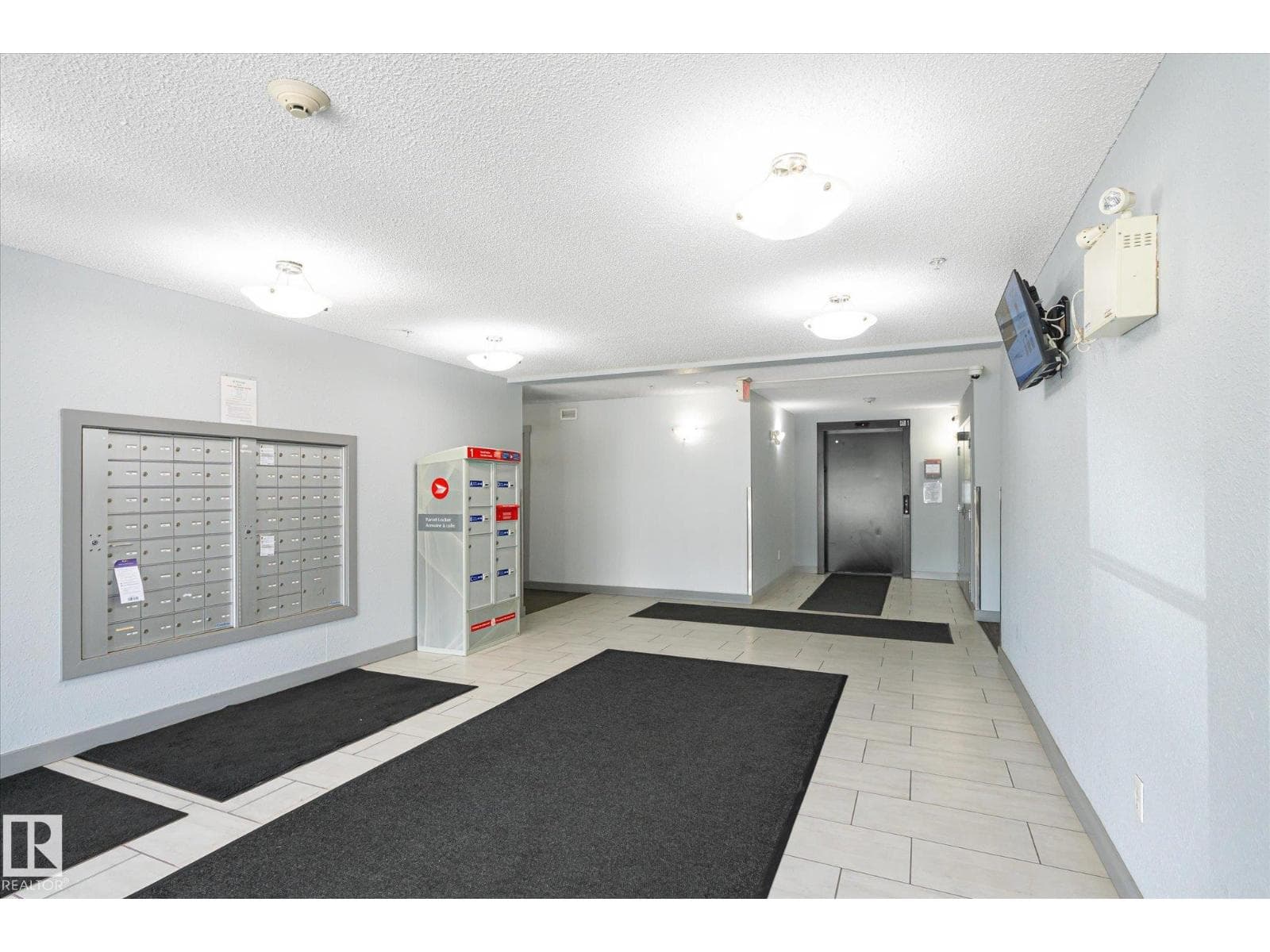 #409 11816 22 AV SW — photo 3