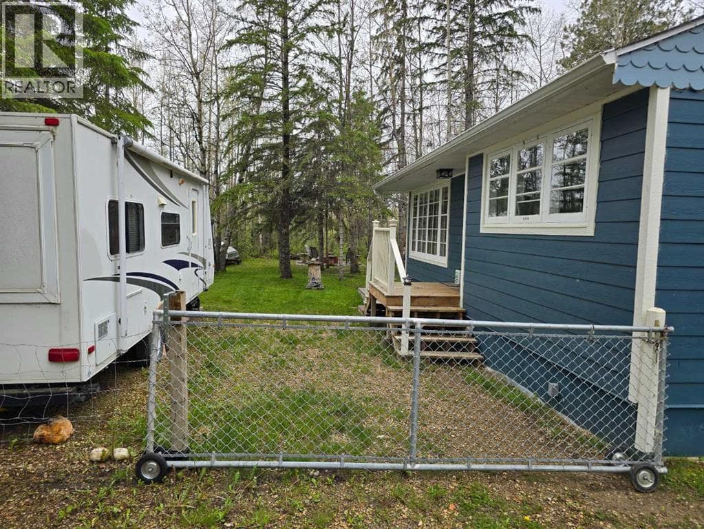 356, 28126 Township Road 411 — photo 3