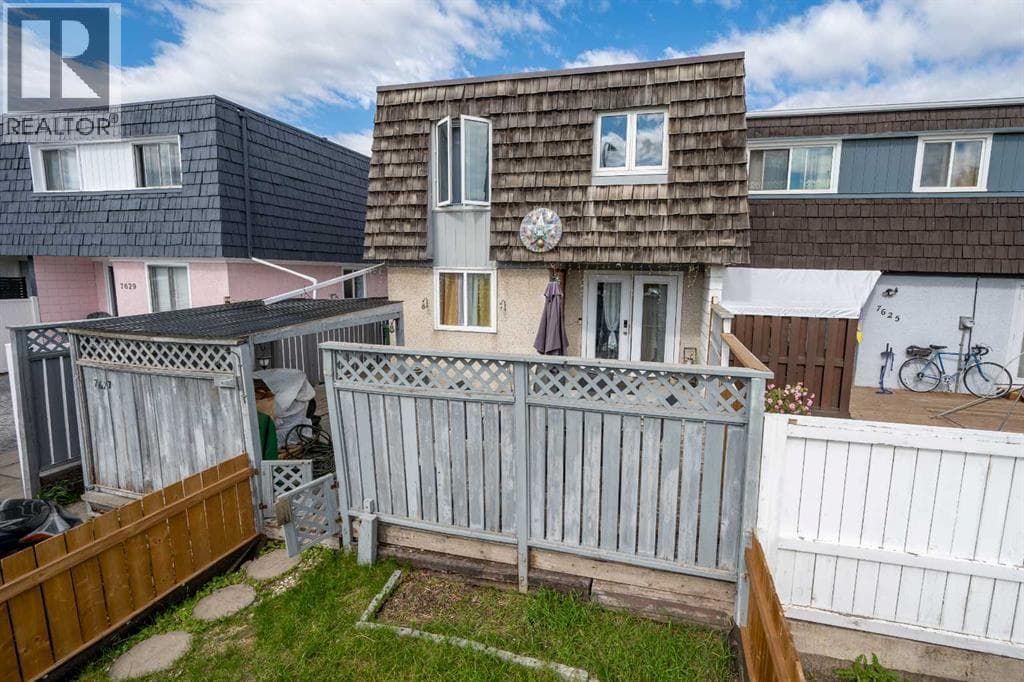 7627 24A Street SE — photo 3