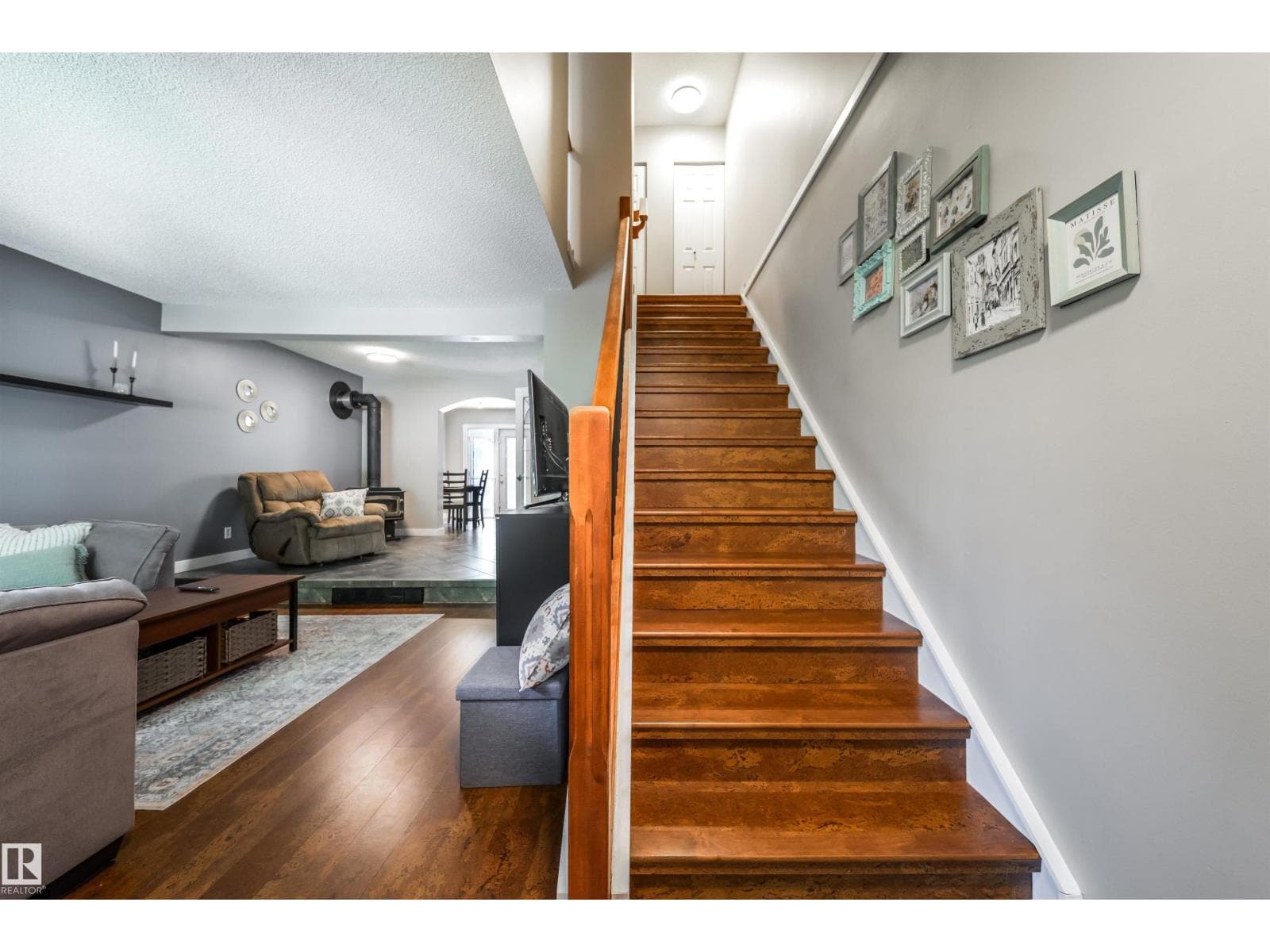 4813 44 AV — photo 3