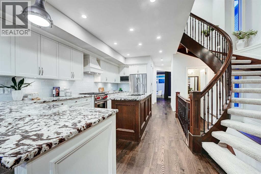 922 5 Street NW — photo 4