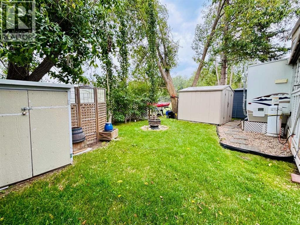 35, 12036 Twp Rd 422 — photo 2