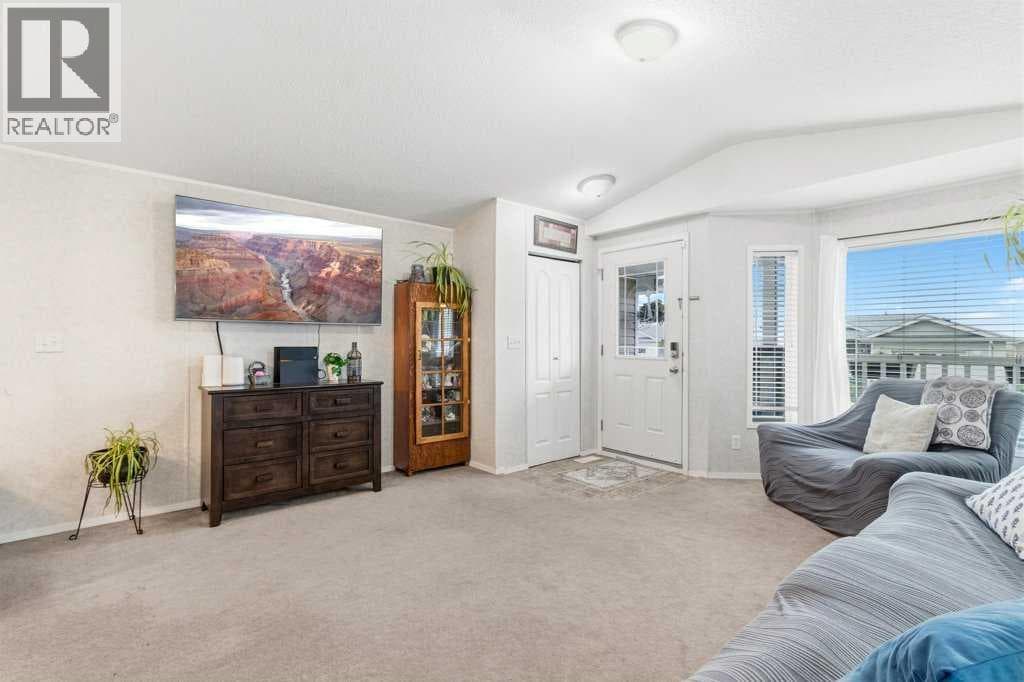 6 Baywood Place — photo 4
