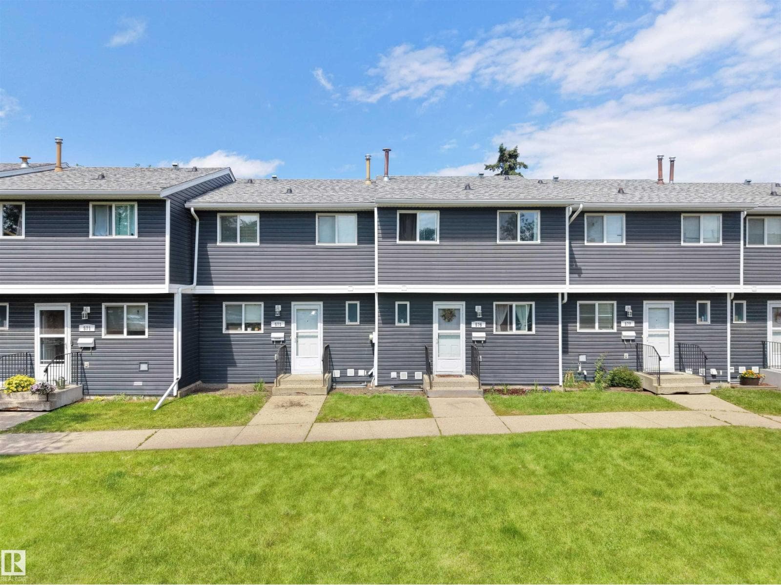 575 DUNLUCE RD NW — photo 2