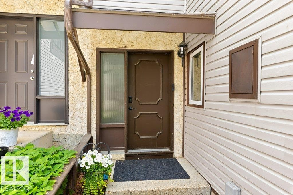 119 GRANDIN WOODS ES — photo 2