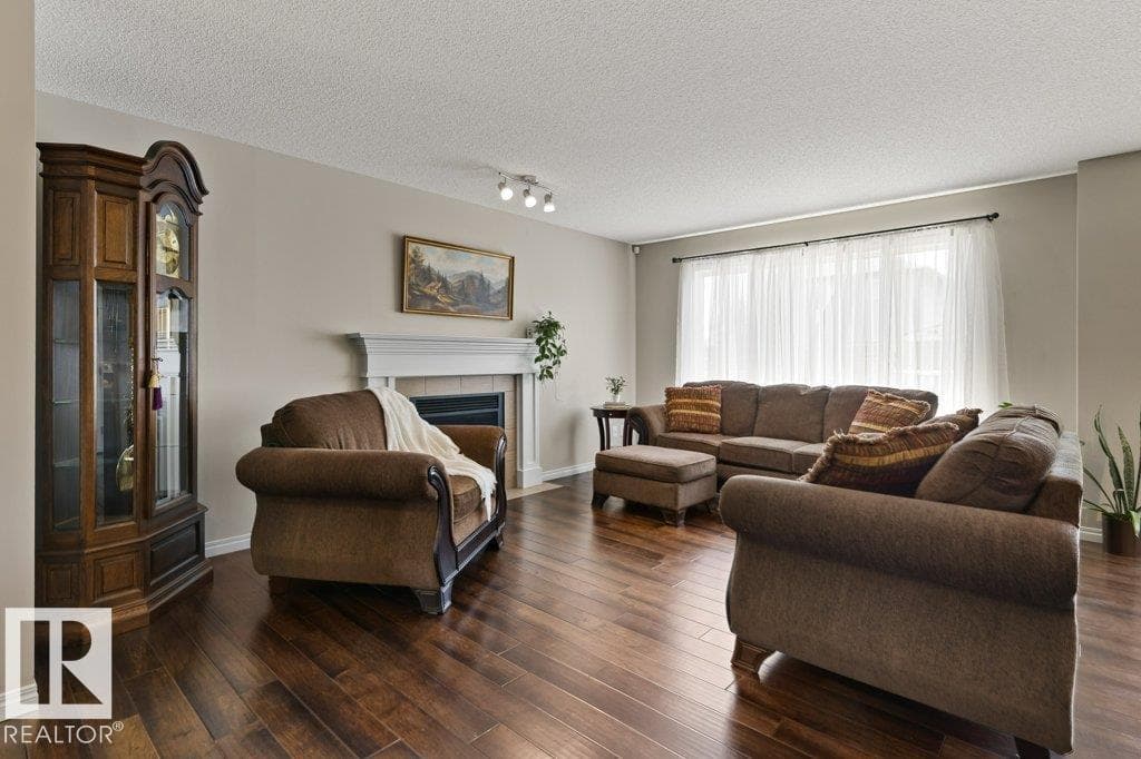 7511 177 AV NW — photo 2