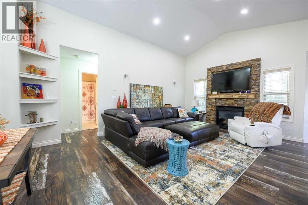9118 Lake Shore Drive — photo 3