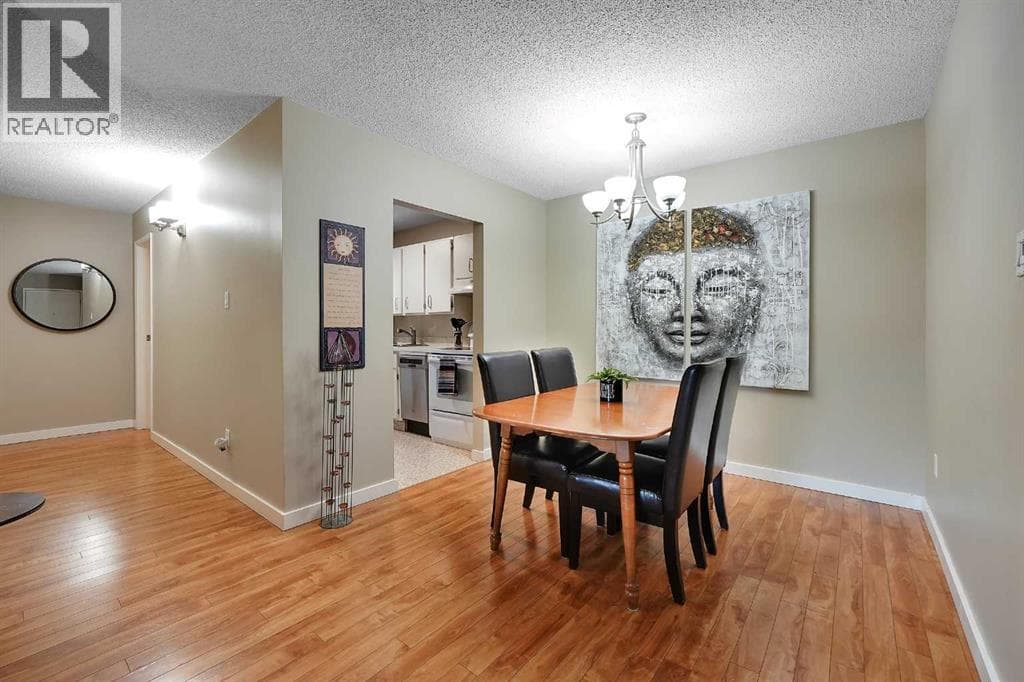 4301, 315 Southampton Drive SW — photo 5