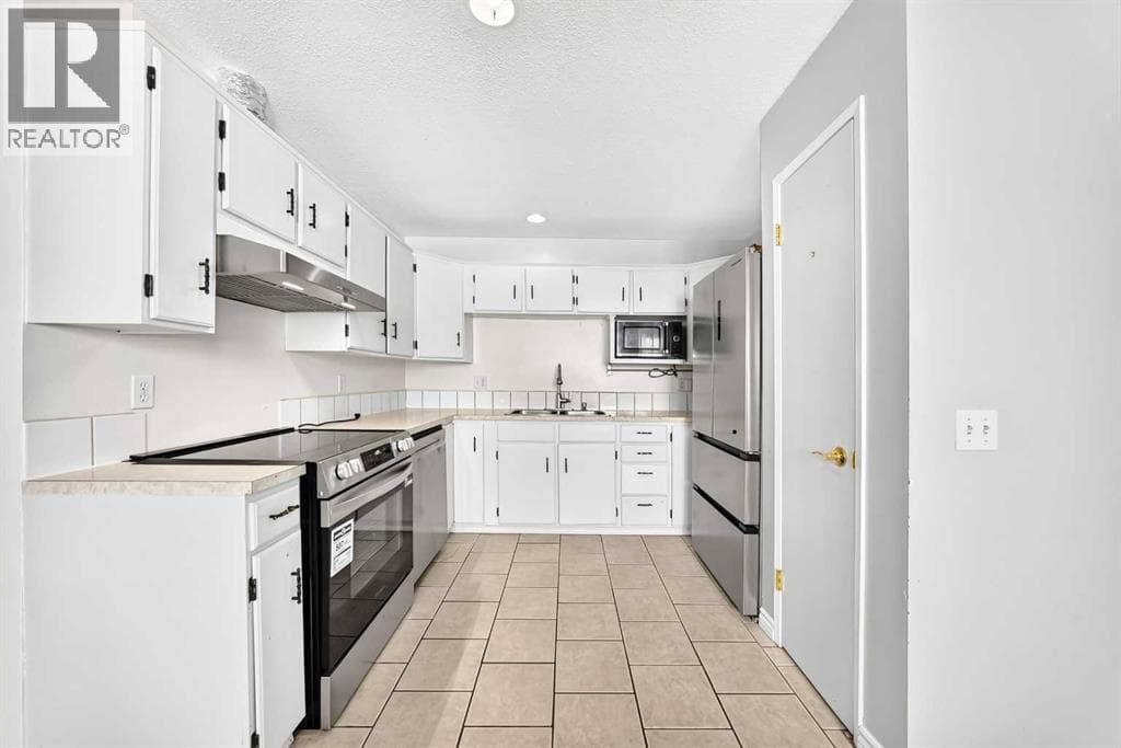 641 Whitewood Road NE — photo 5