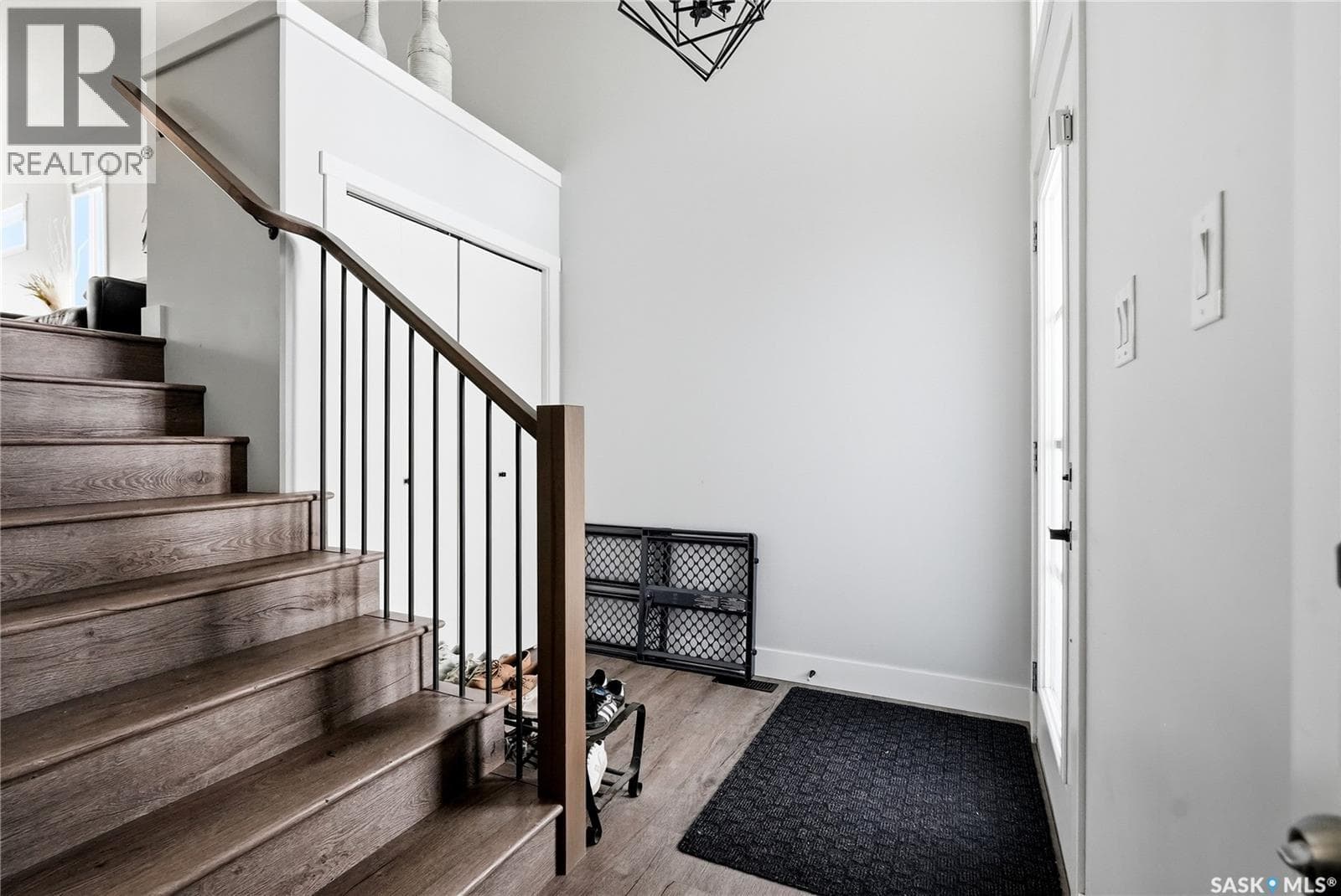 172 Thakur STREET — photo 4