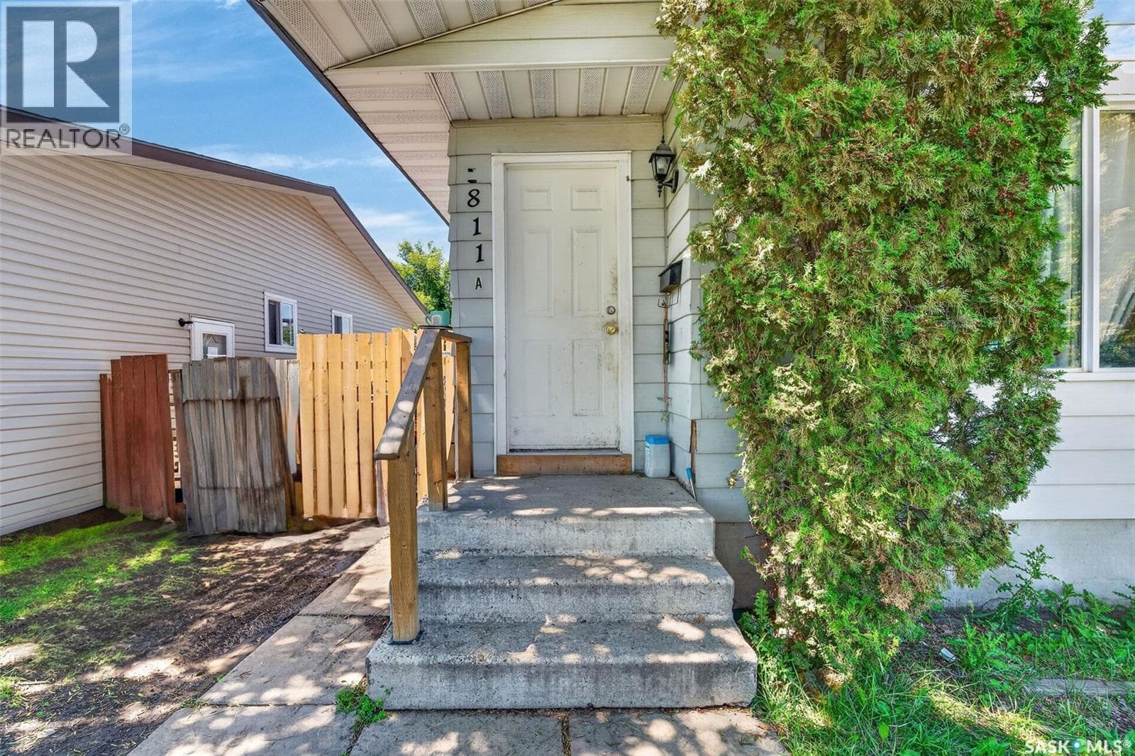A/B 811 Steeves AVENUE — photo 2