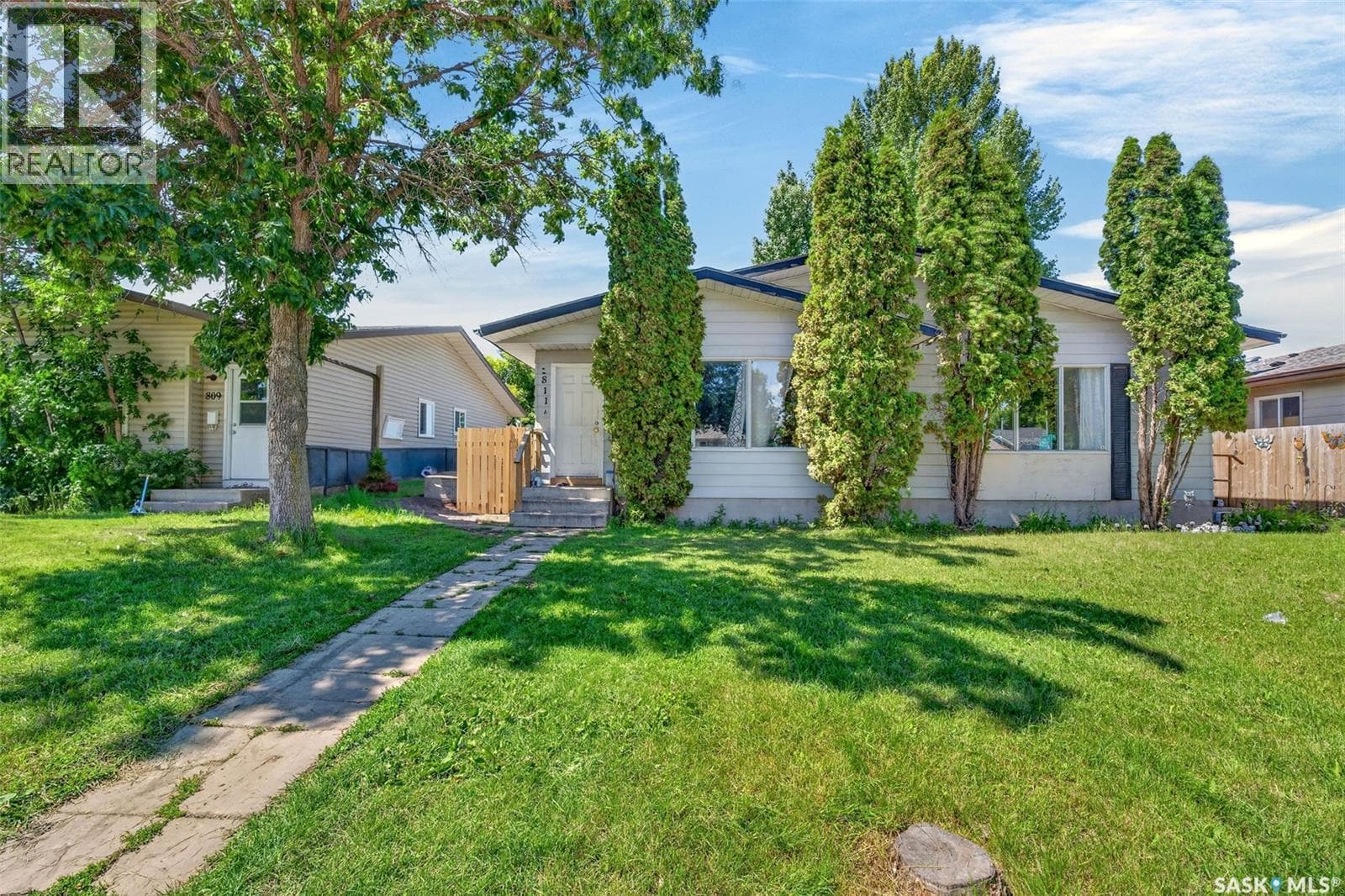 A/B 811 Steeves AVENUE — photo 3