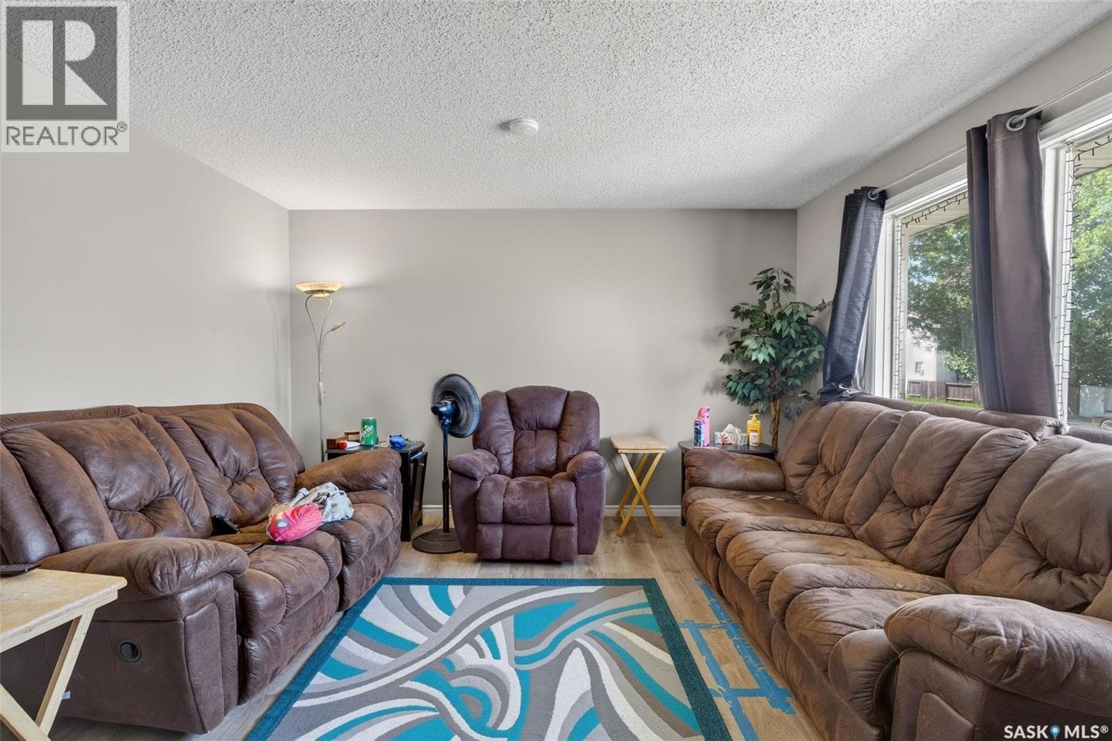 103-105 Davies ROAD — photo 5