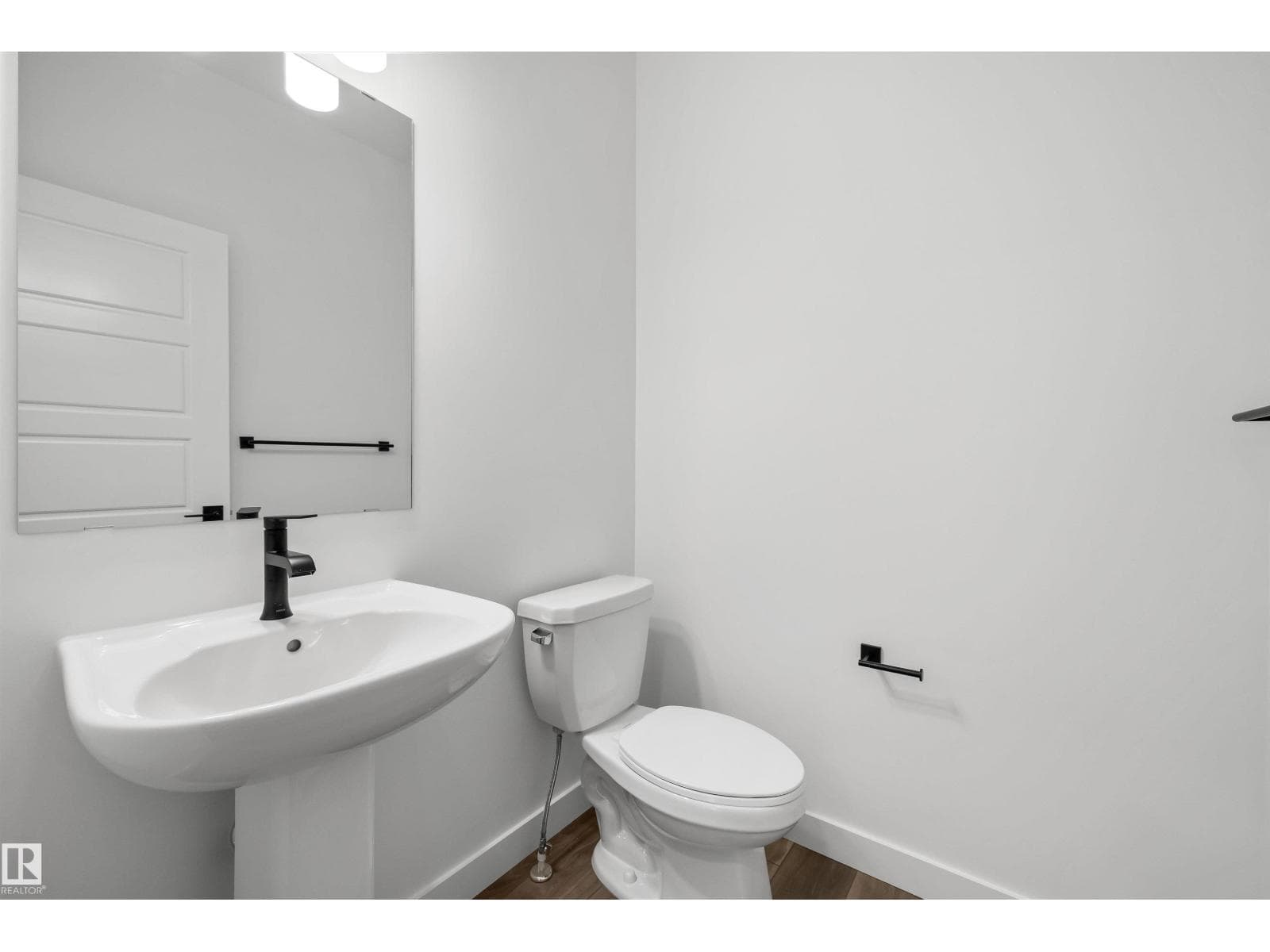 1850 187 ST NW — photo 3