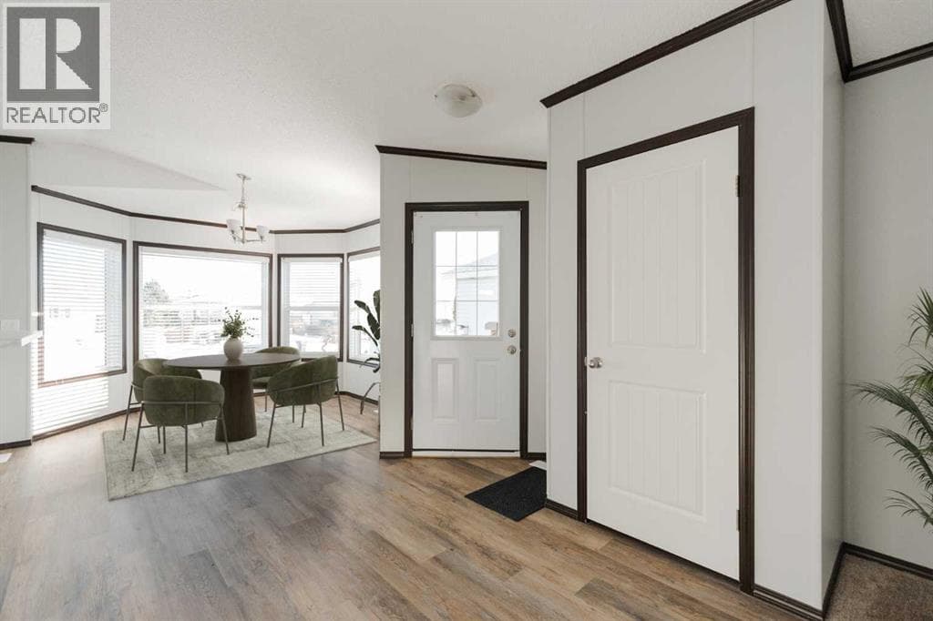 248 Caouette Crescent — photo 2