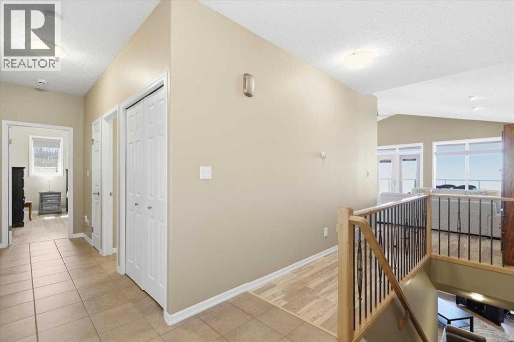 72 Beach Avenue — photo 2