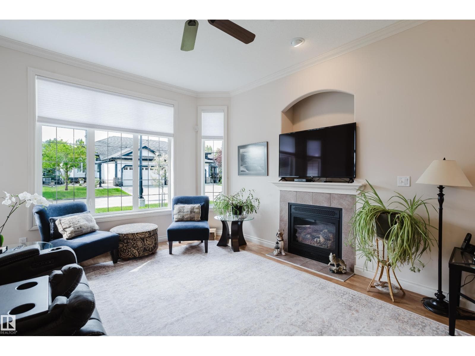 #6 12504 15 AV SW — photo 3