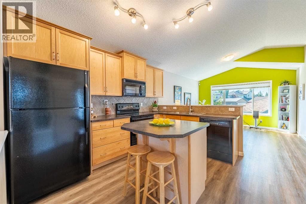 71 Copperfield Rise SE — photo 4