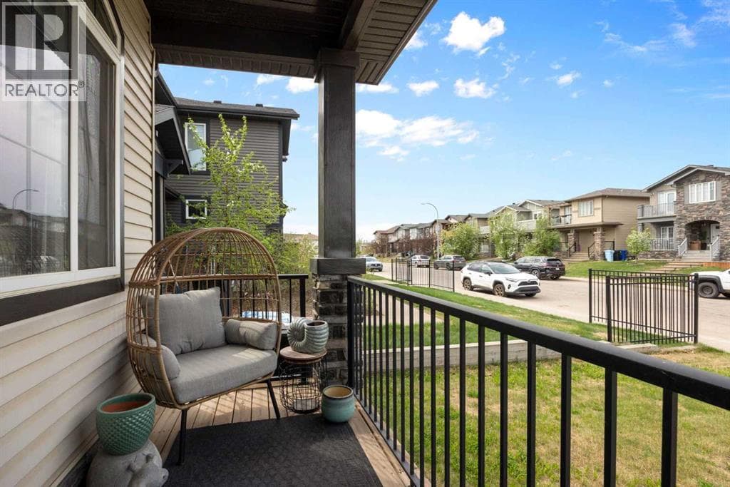 331 Falcon Drive — photo 3
