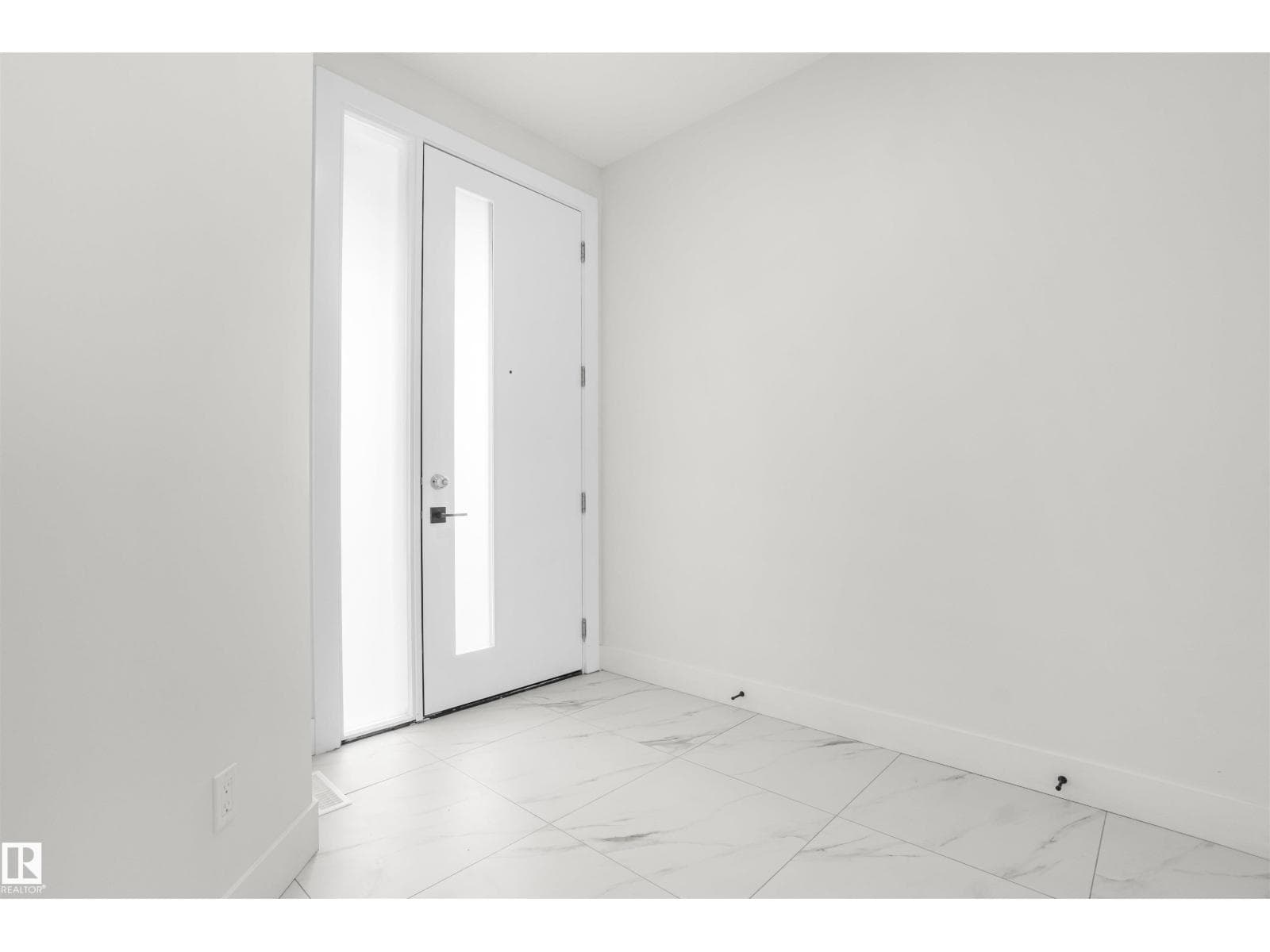 4004 40 ST — photo 3