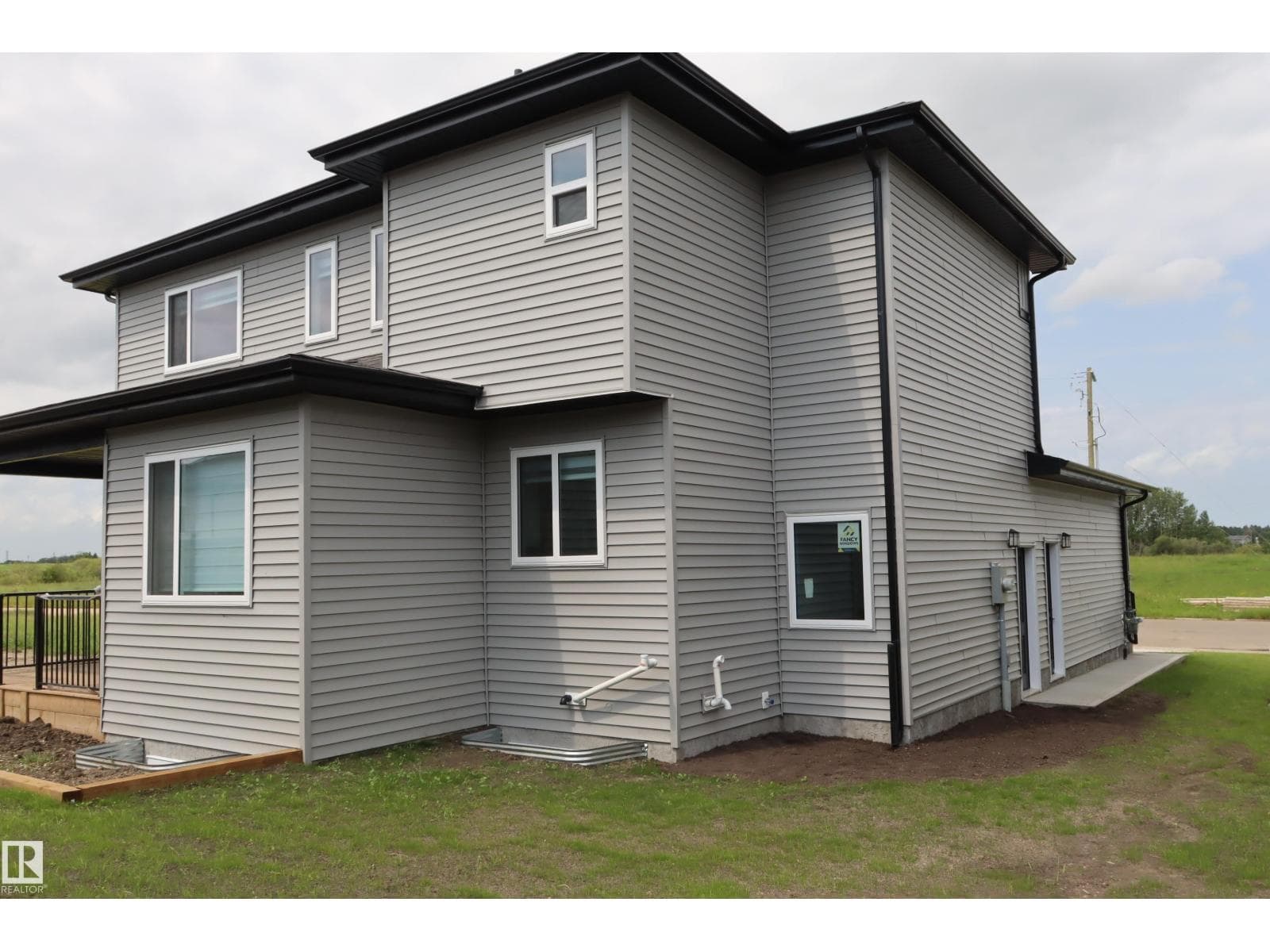 4305 Cedar Drive — photo 3