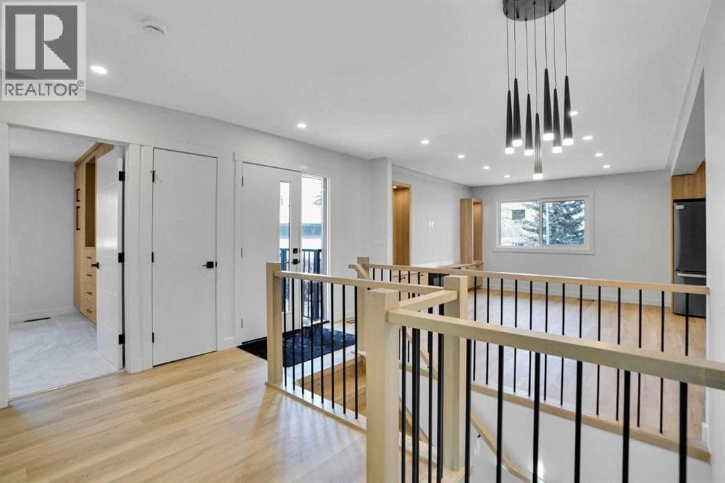 77 Ferncliff Crescent SE — photo 3
