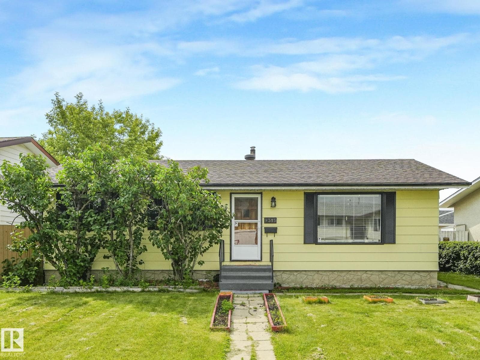 9315 151 AV NW