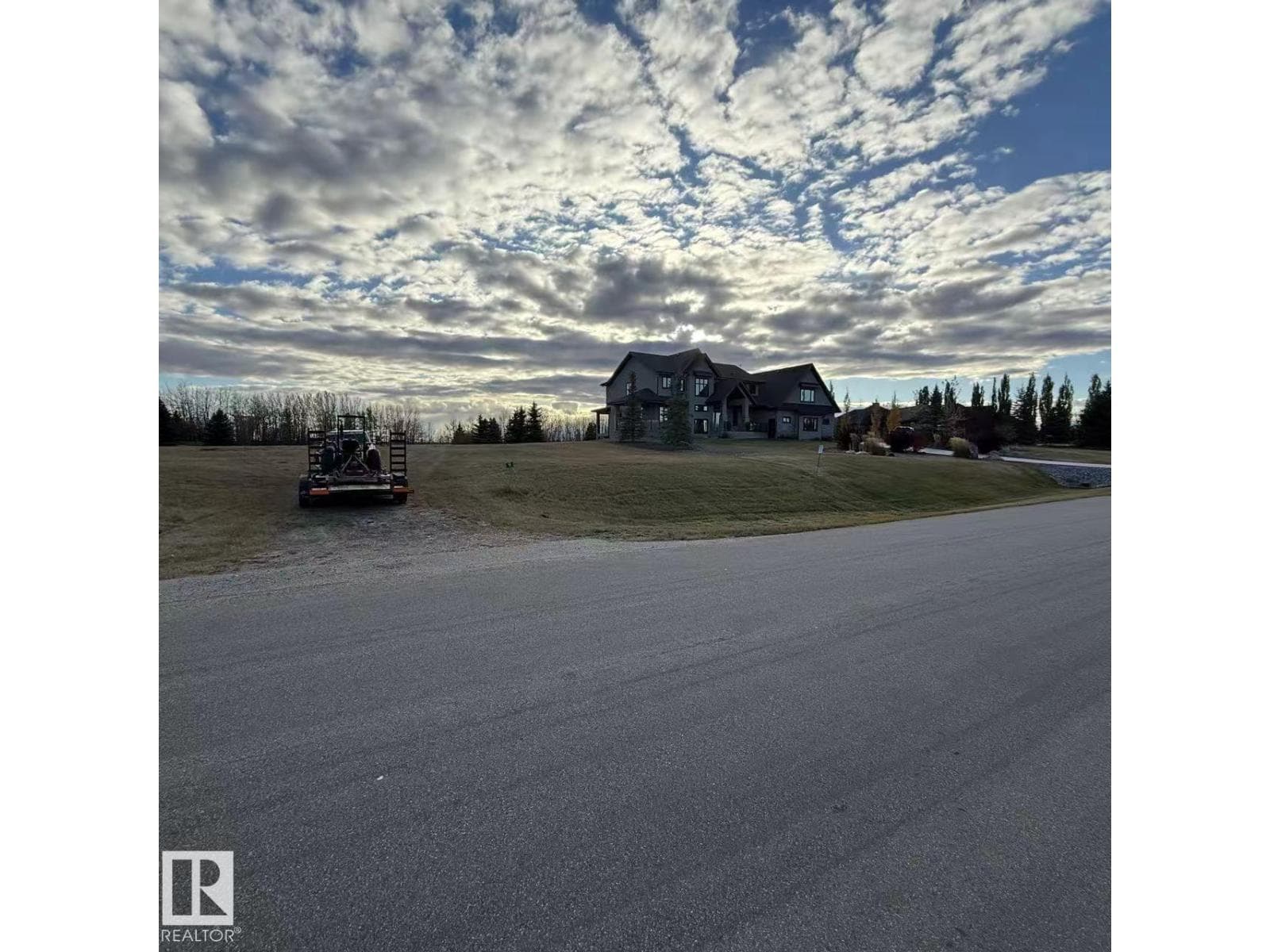 #511A 9 25515 TWP RD — photo 4