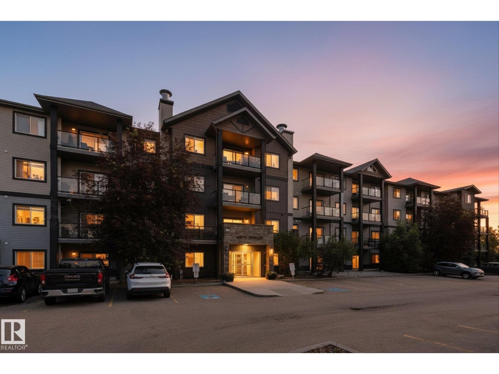 #114 1204 156 ST NW NW