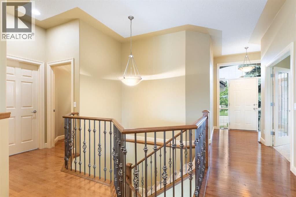 131 Gleneagles Terrace — photo 3