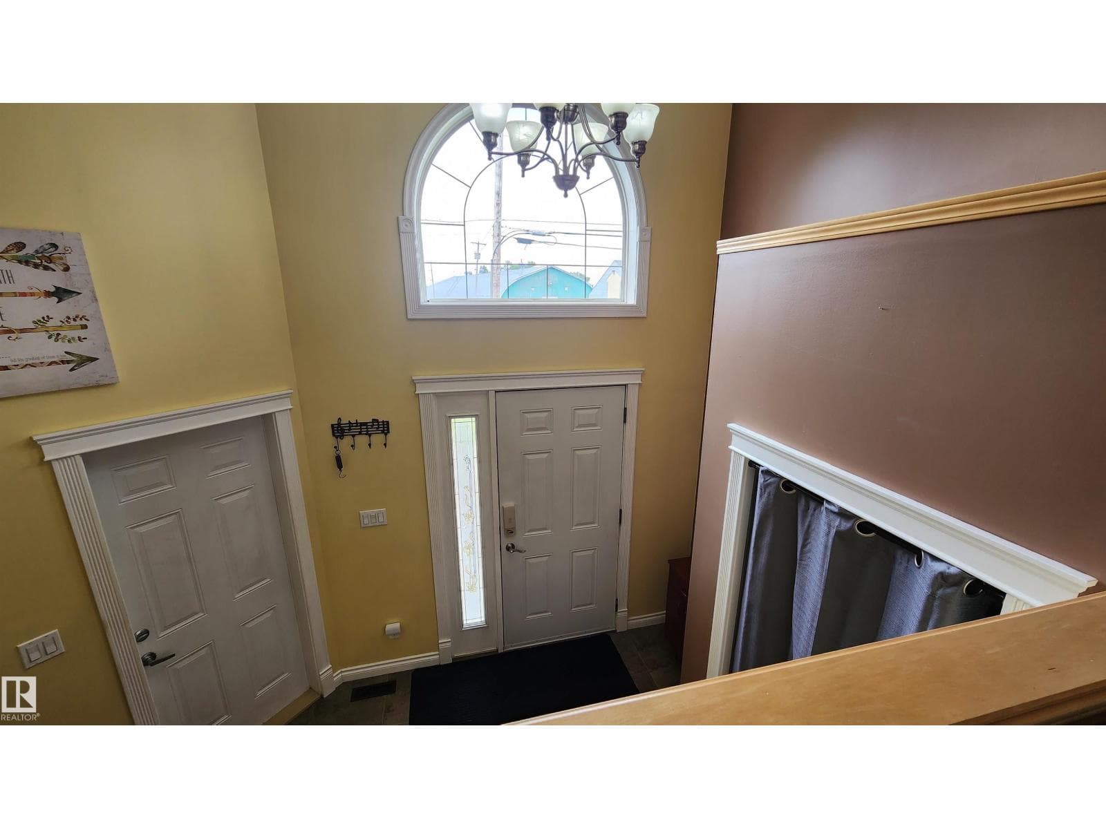 5110 50 AV — photo 5