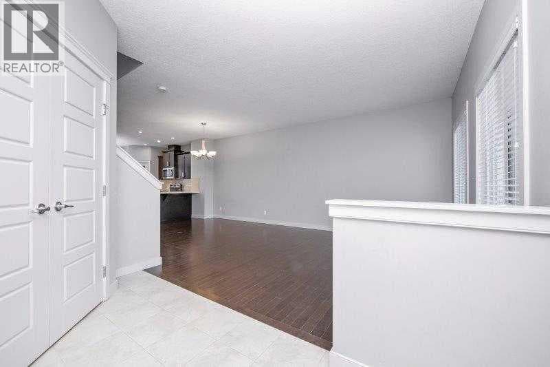 226 Redstone Drive NE — photo 5