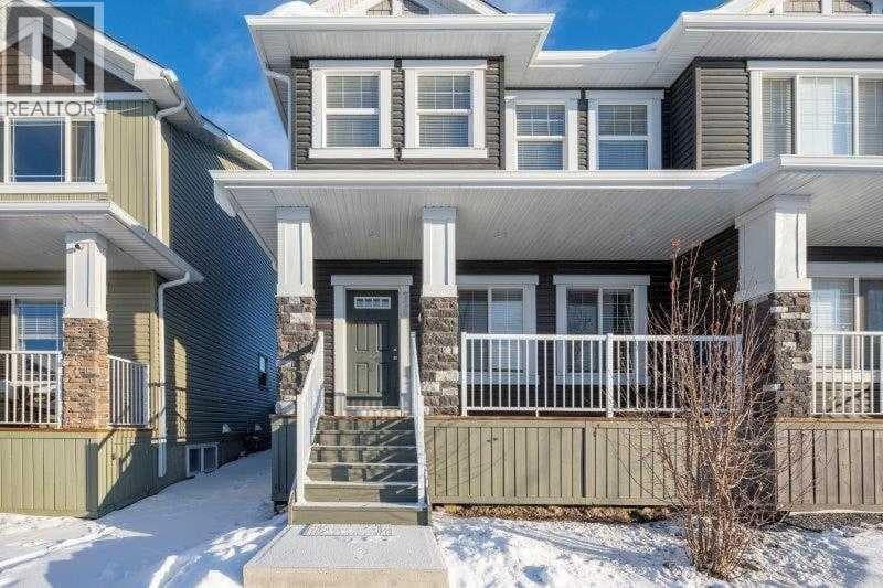 226 Redstone Drive NE — photo 3