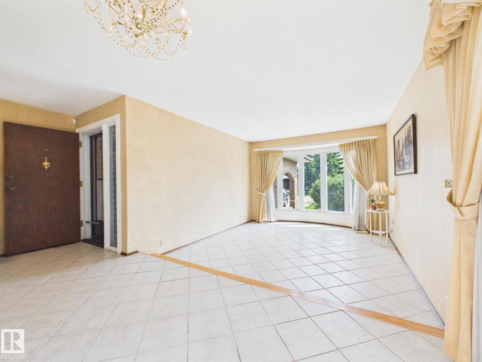 18634 99A AV NW — photo 4