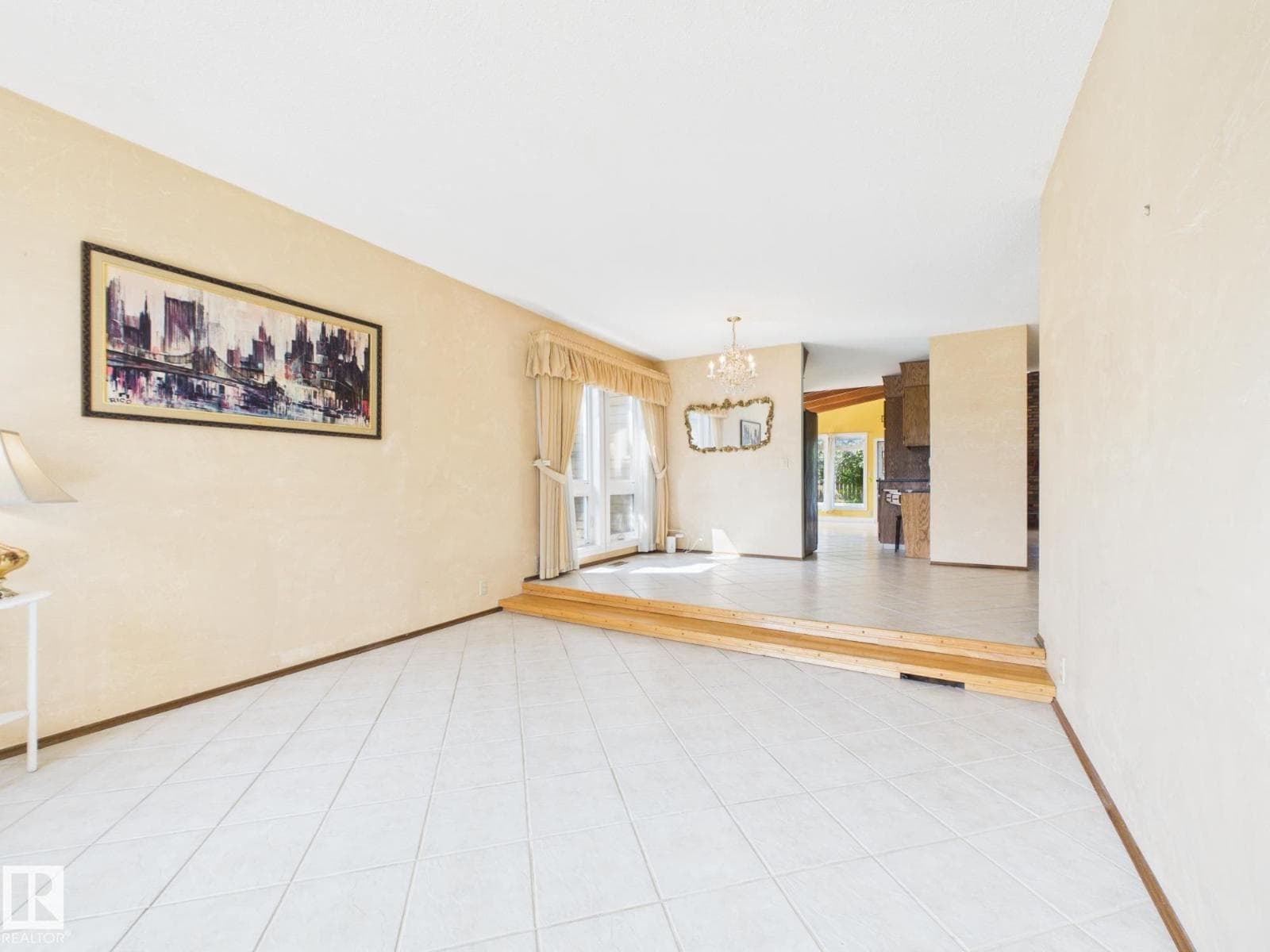 18634 99A AV NW — photo 5