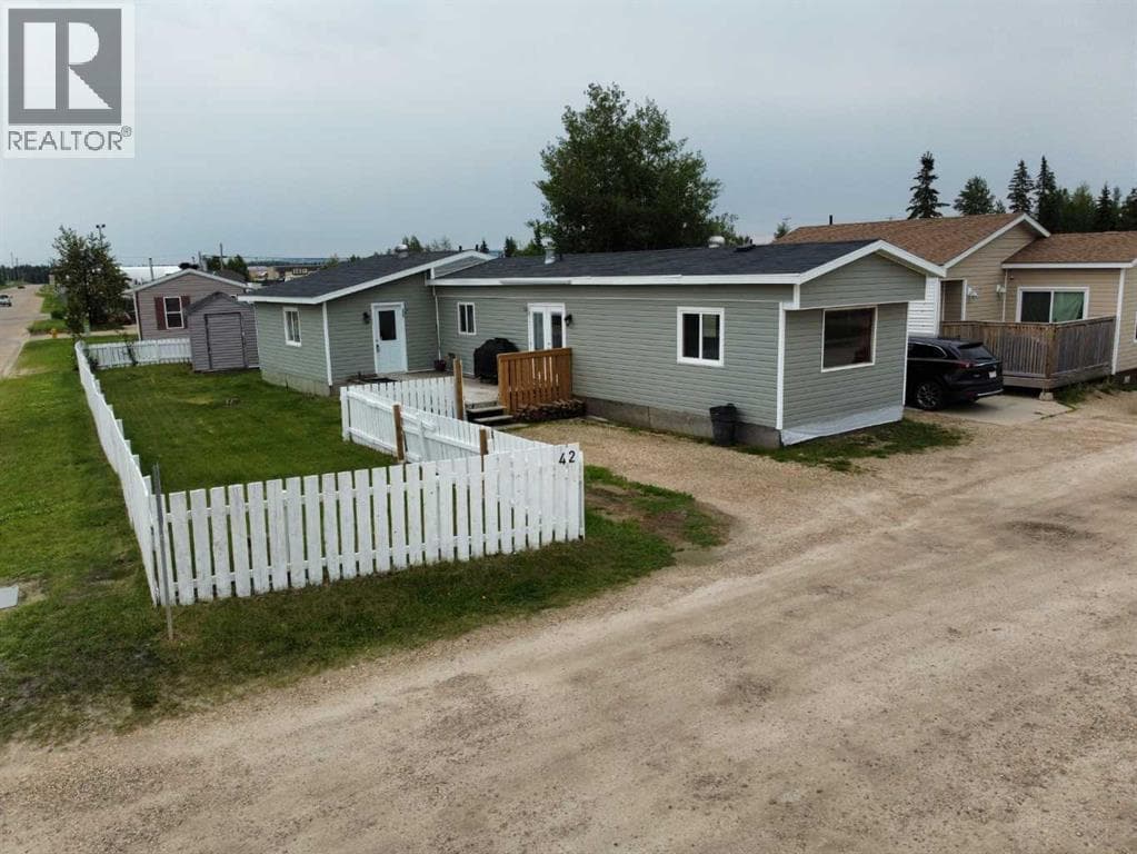 42 Evergreen Crescent