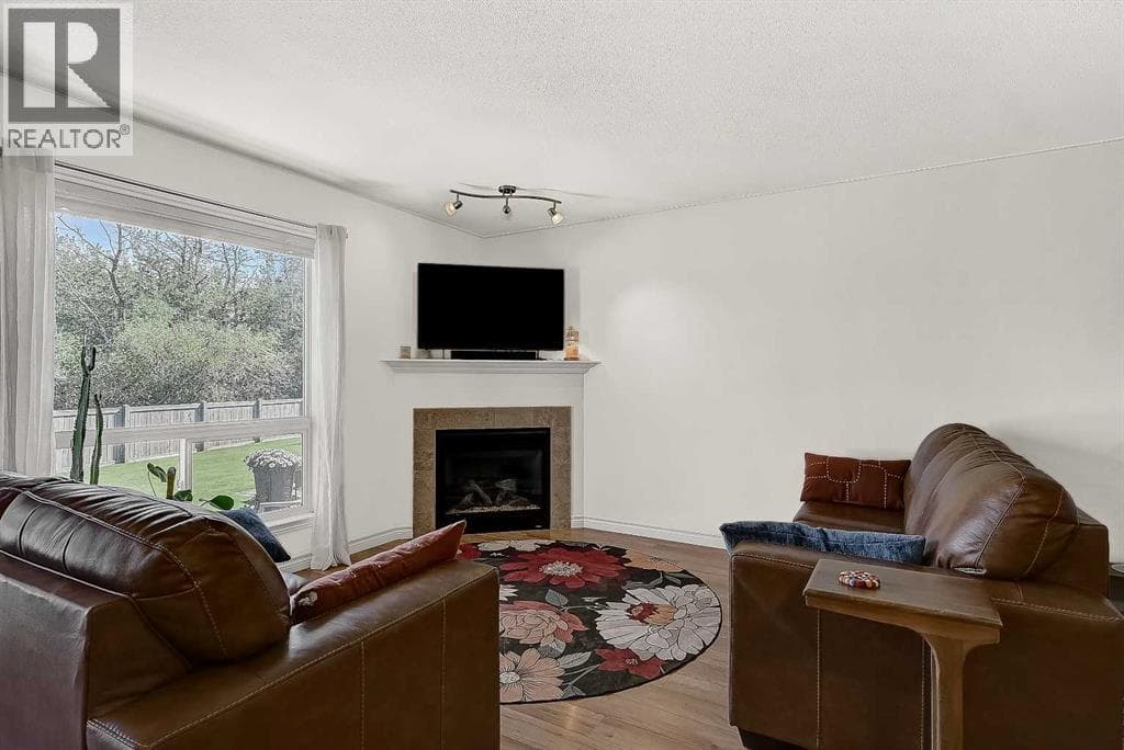 11204 71 Avenue — photo 4