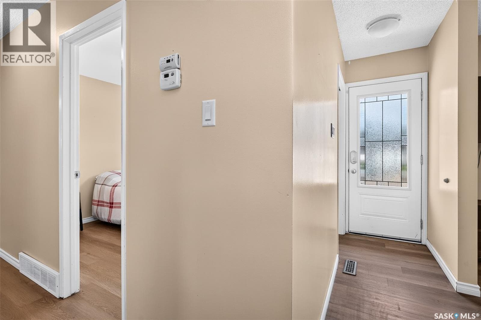 1311 Stadacona STREET W — photo 2